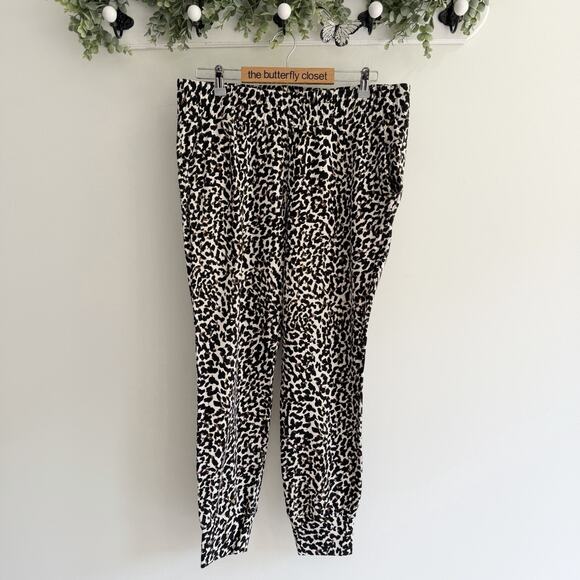 CAbi Pants - CAbi Women's Spotted Leopard Print Jogger Pivot Pants Large ab